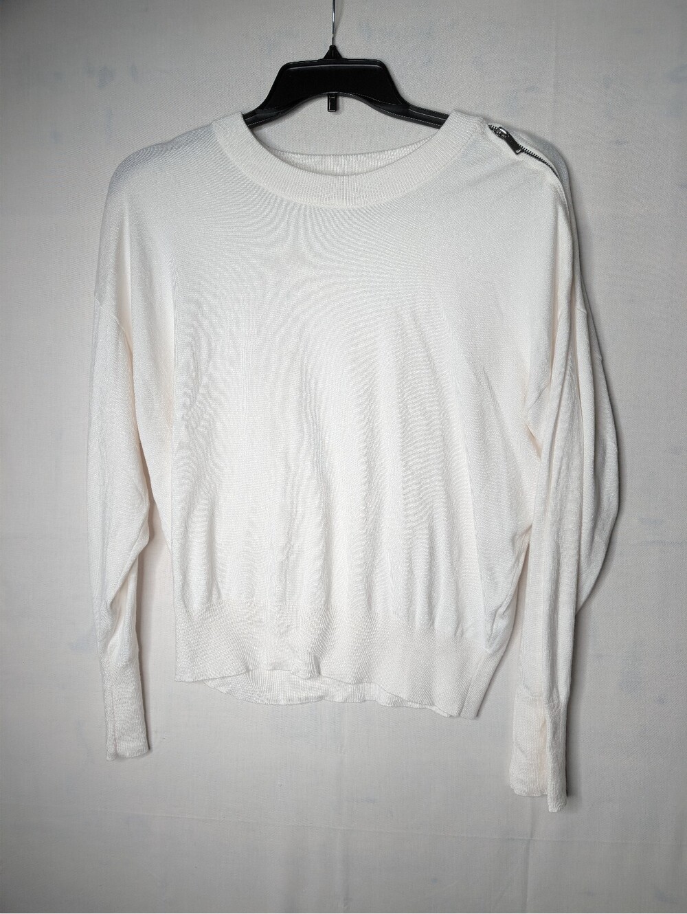 DKNY White Long Sleeve Pullover Sweater with Shoulder Zipper, Size M